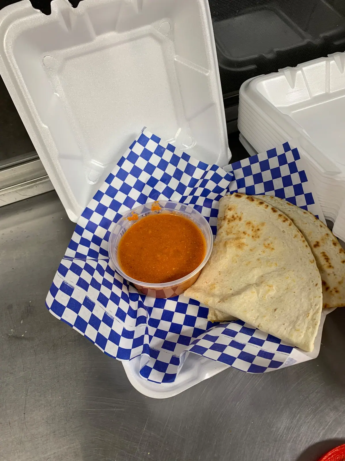 Capital City Wraps food truck catering in Erharkers, AL