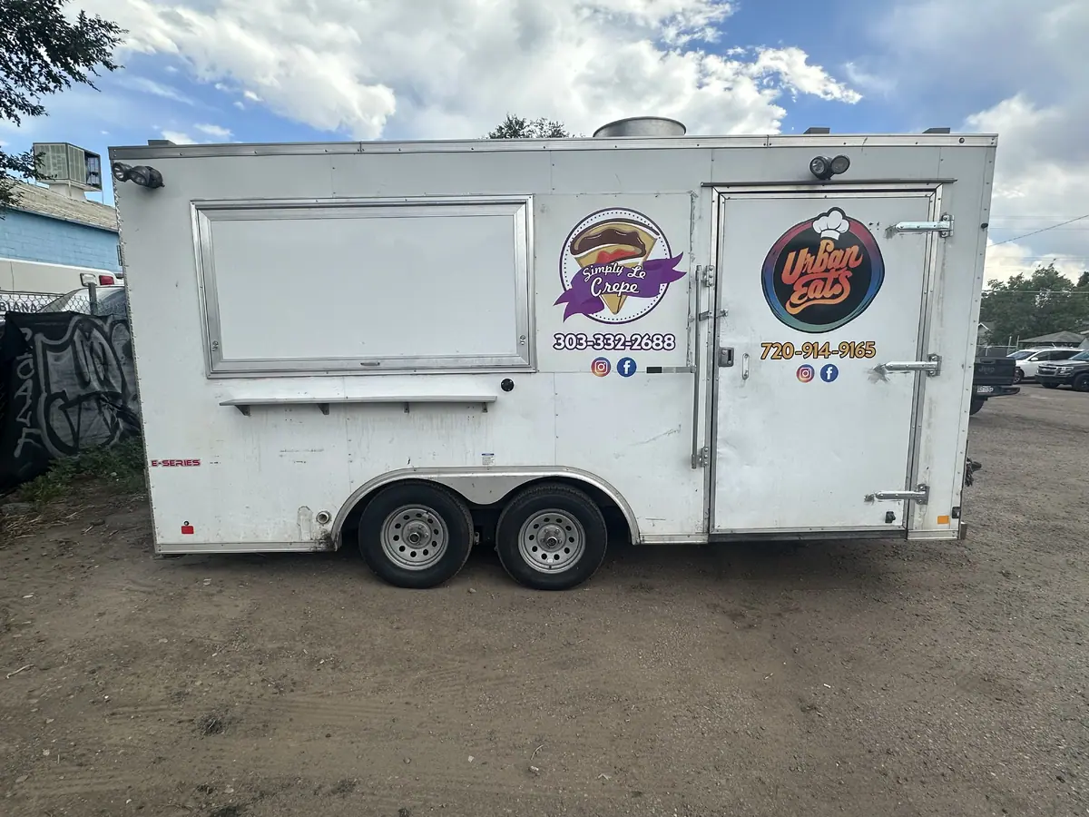 Dessert catering from a local food truck