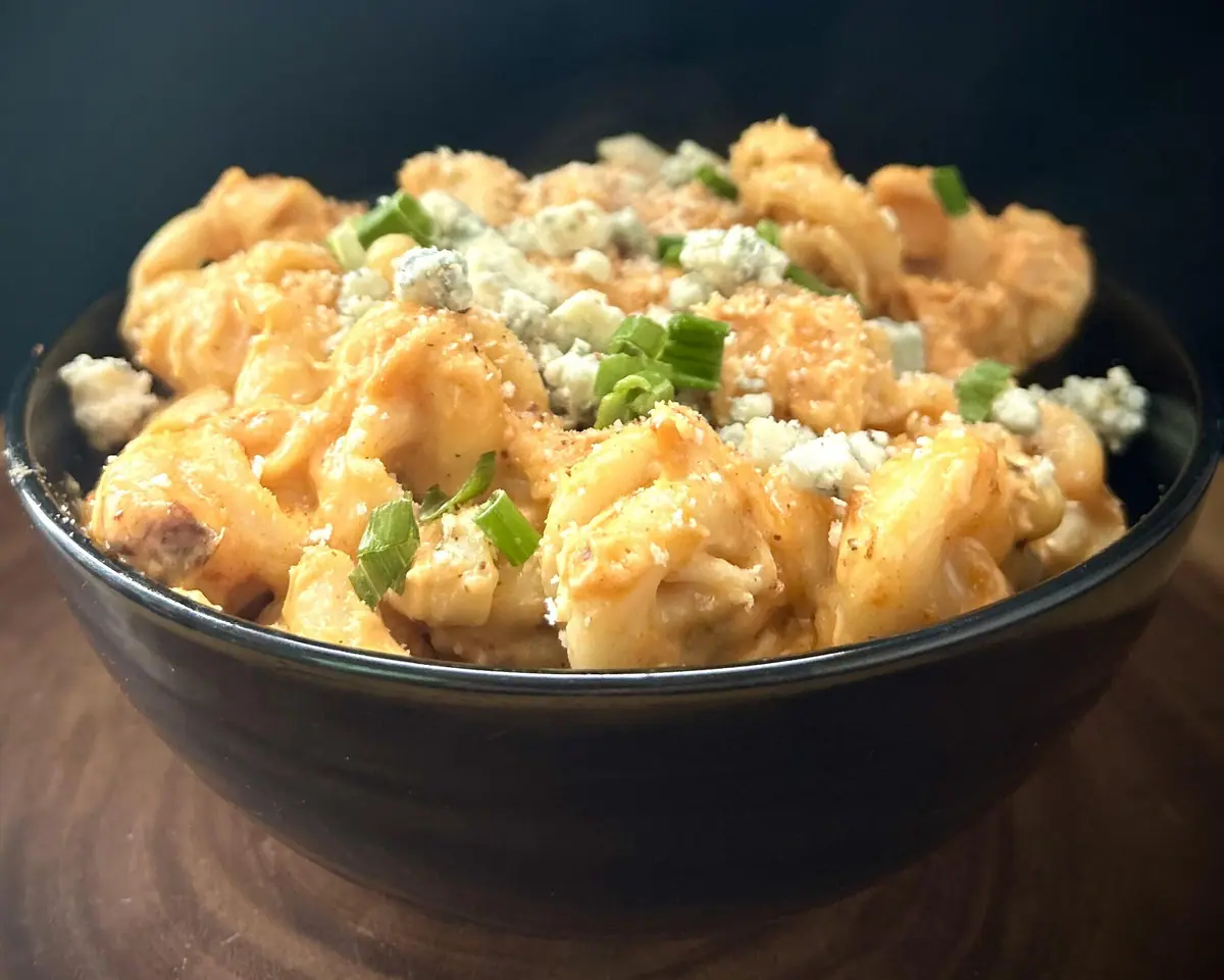 Mac 'N Cheese catering from a local food truck