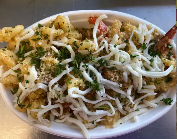Mac 'N Cheese catering from a local food truck