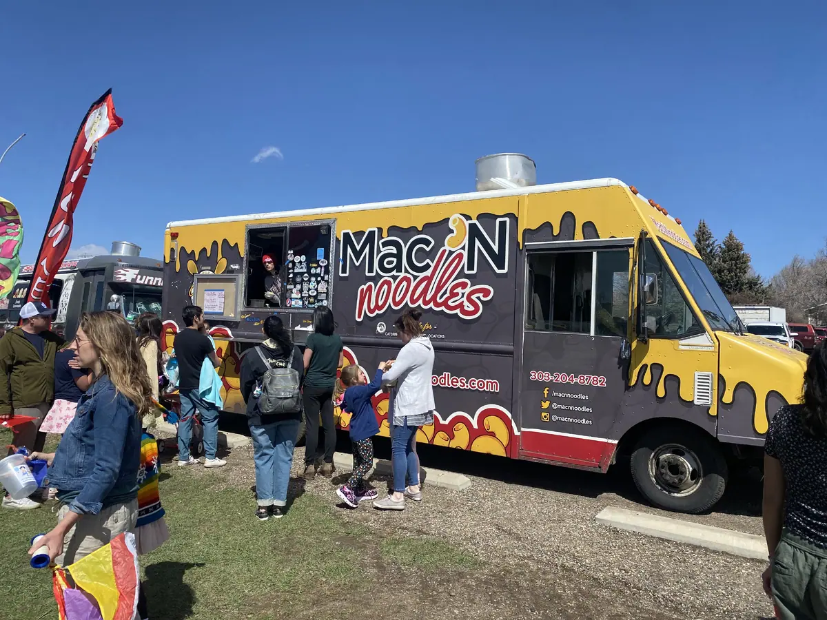 Mac N Noodles catering