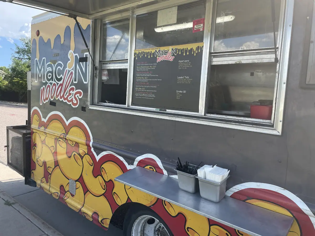 Mac N Noodles catering