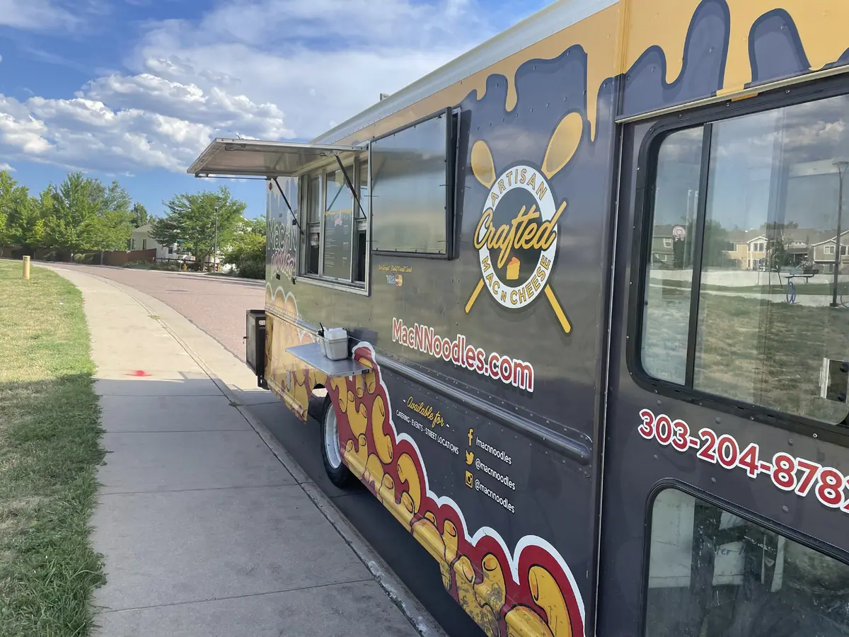 Mac N Noodles catering