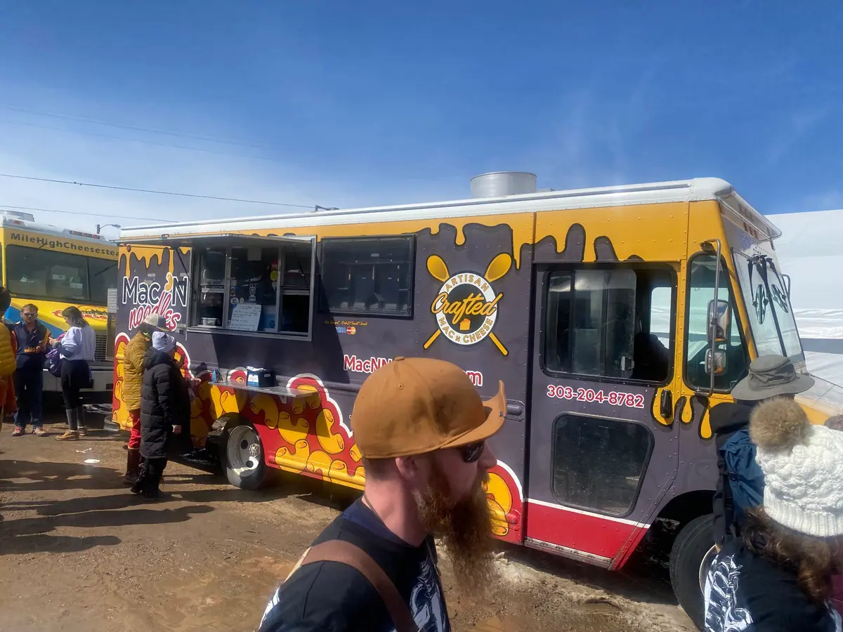 Mac N Noodles catering