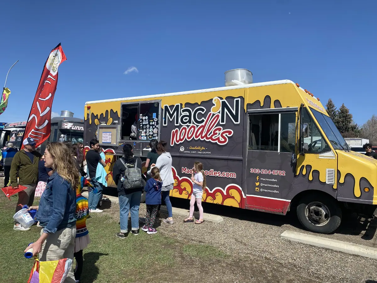 Mac N Noodles catering