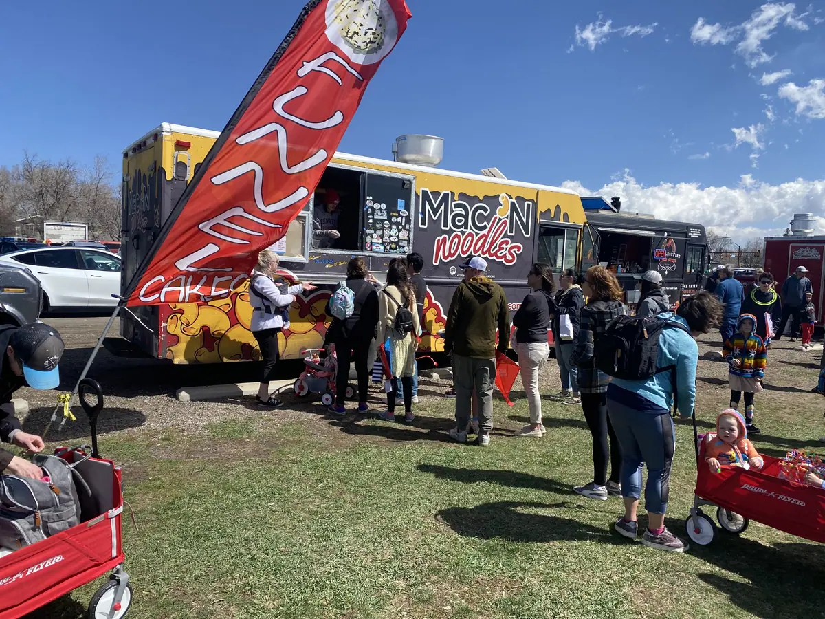 Mac N Noodles catering