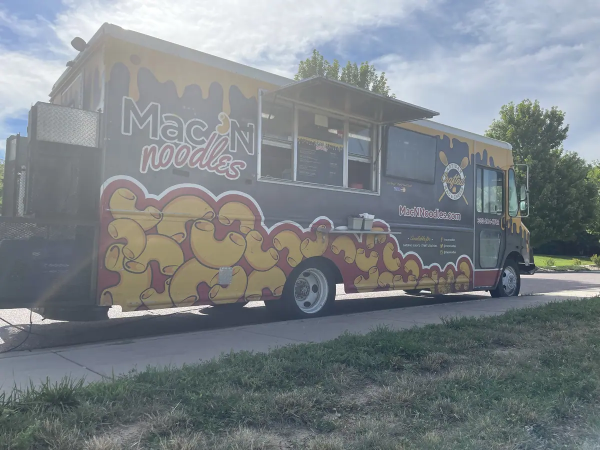 Mac N Noodles catering