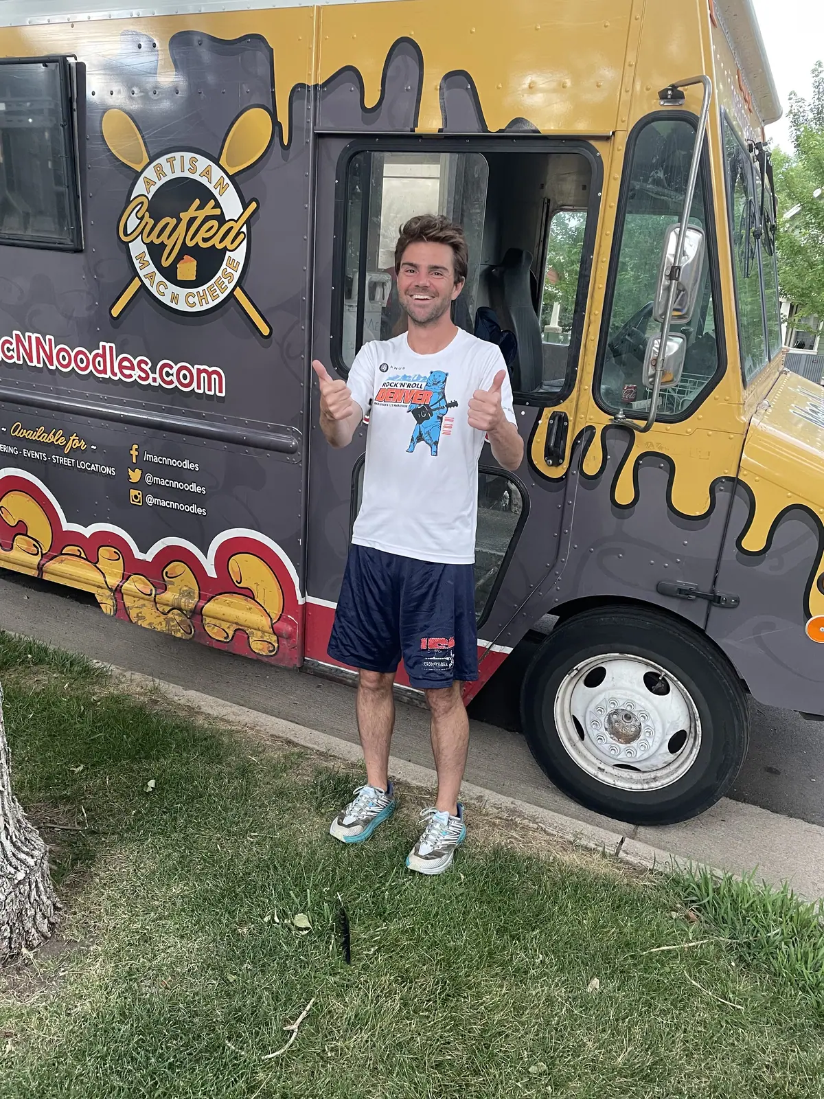 Mac N Noodles catering