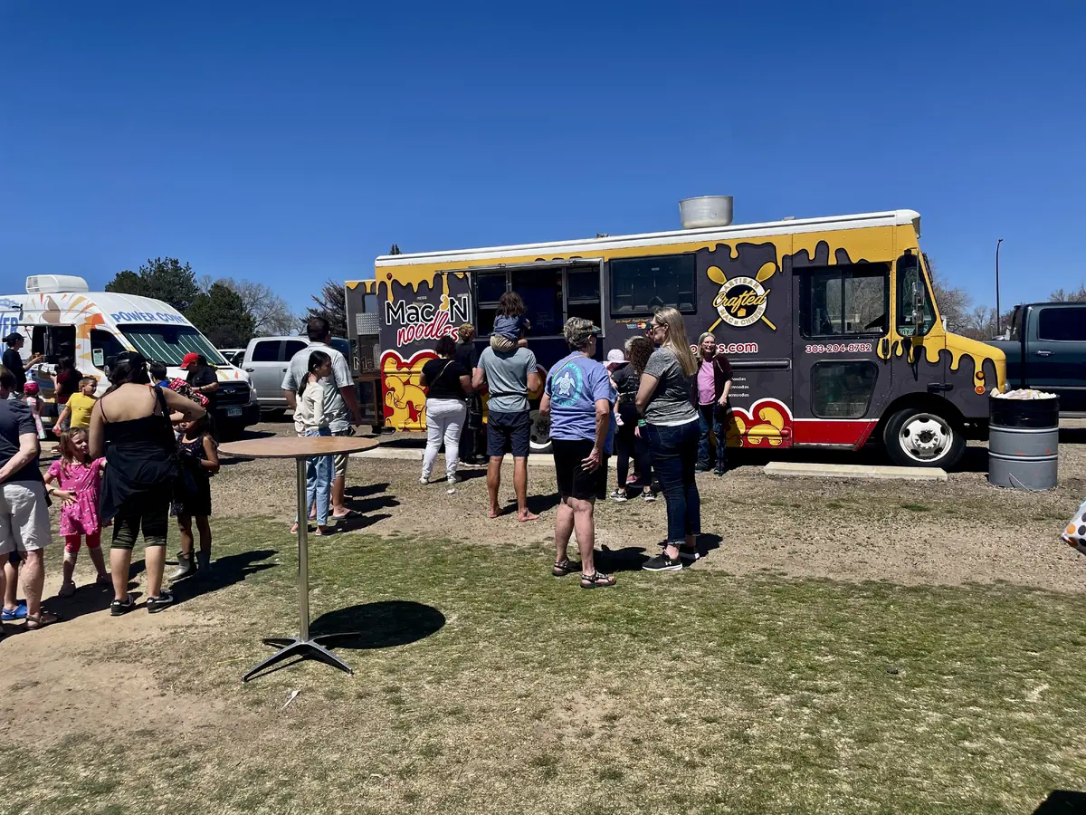 Mac N Noodles catering