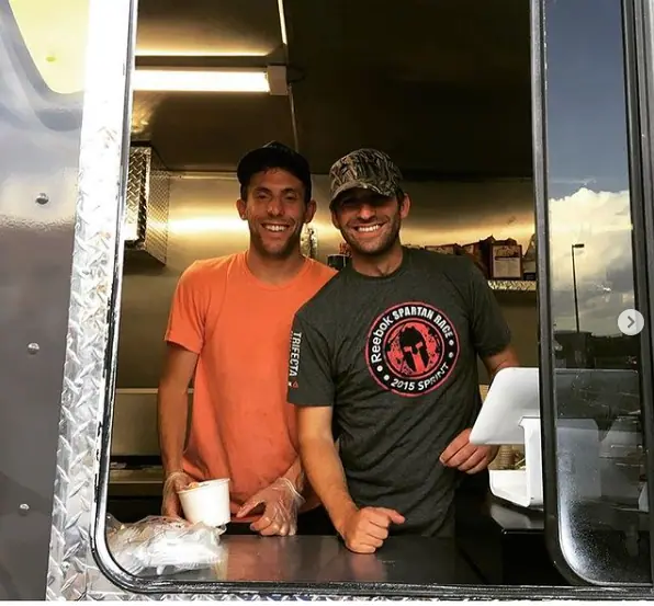 Mac N Noodles catering