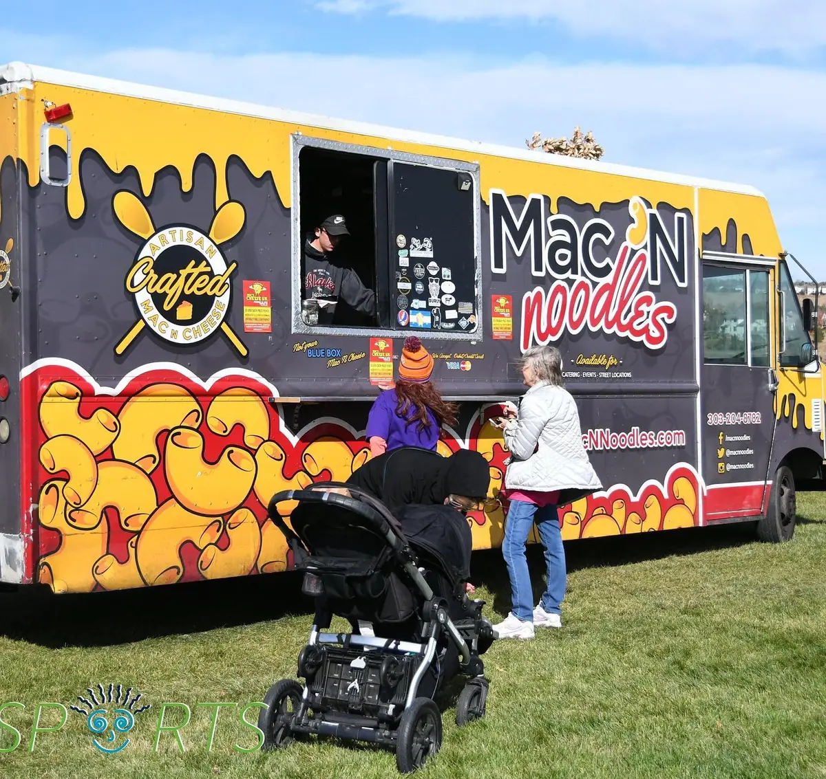 Mac N Noodles catering