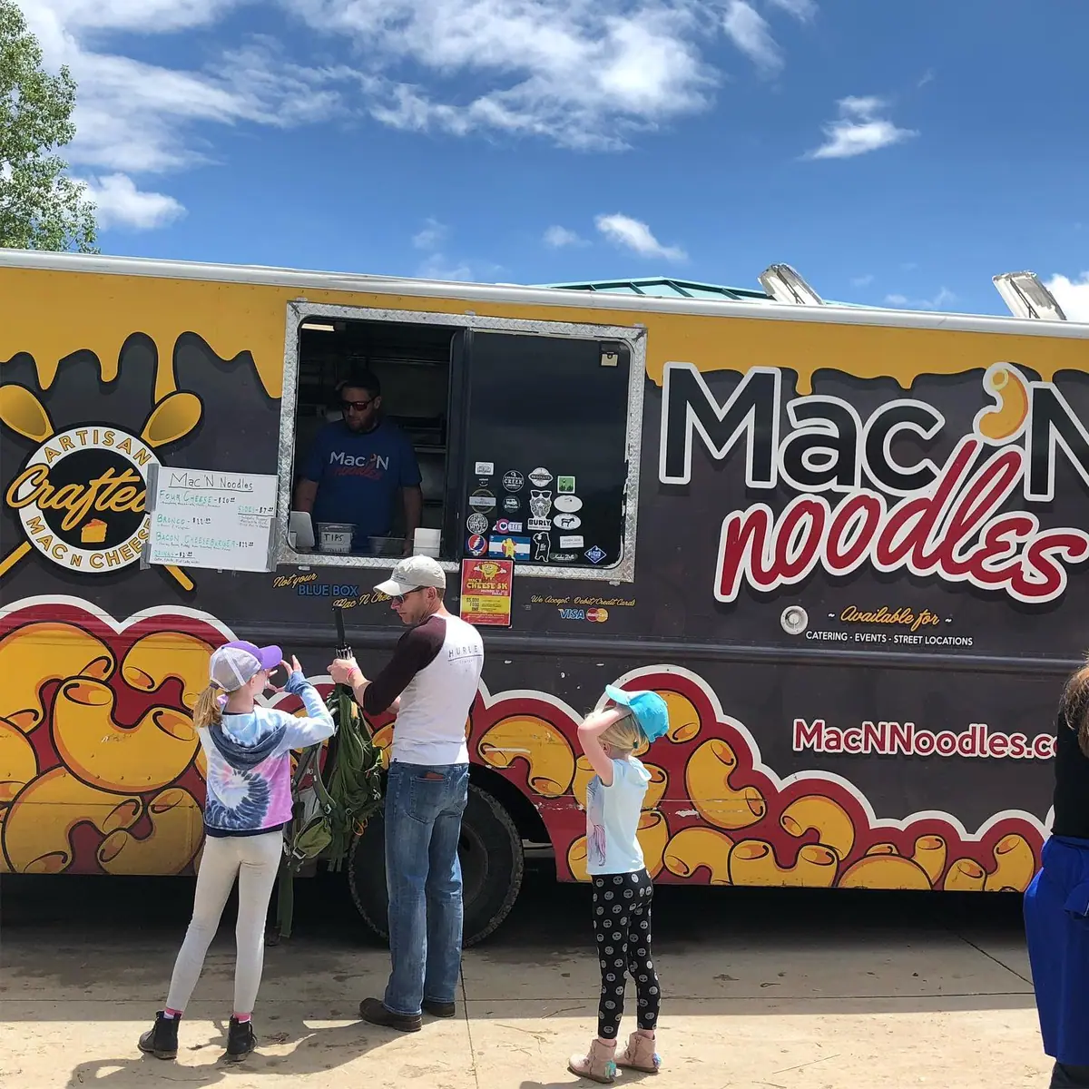 Mac N Noodles catering