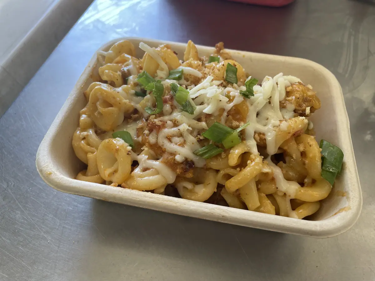 Mac N Noodles food truck catering in London Hill, GA