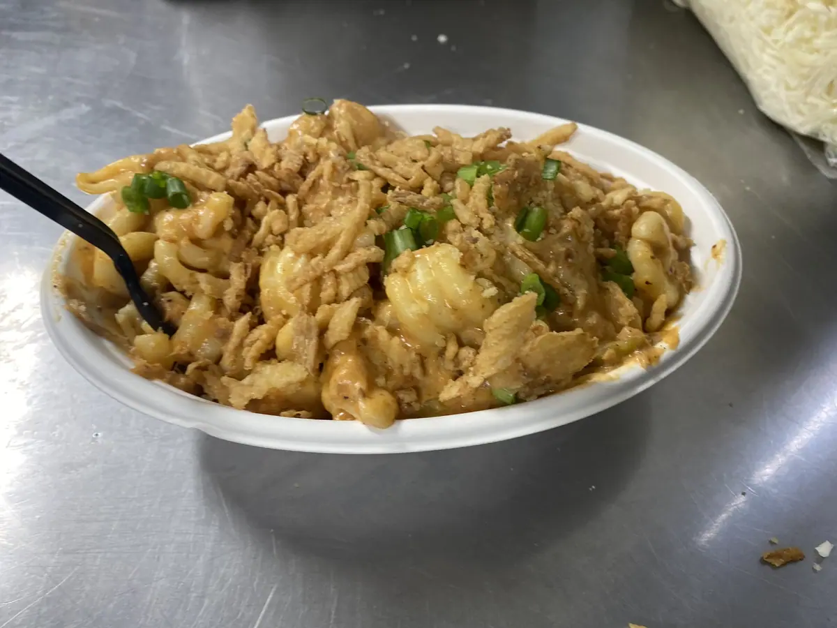 Mac N Noodles food truck catering in Lake Chase, GA