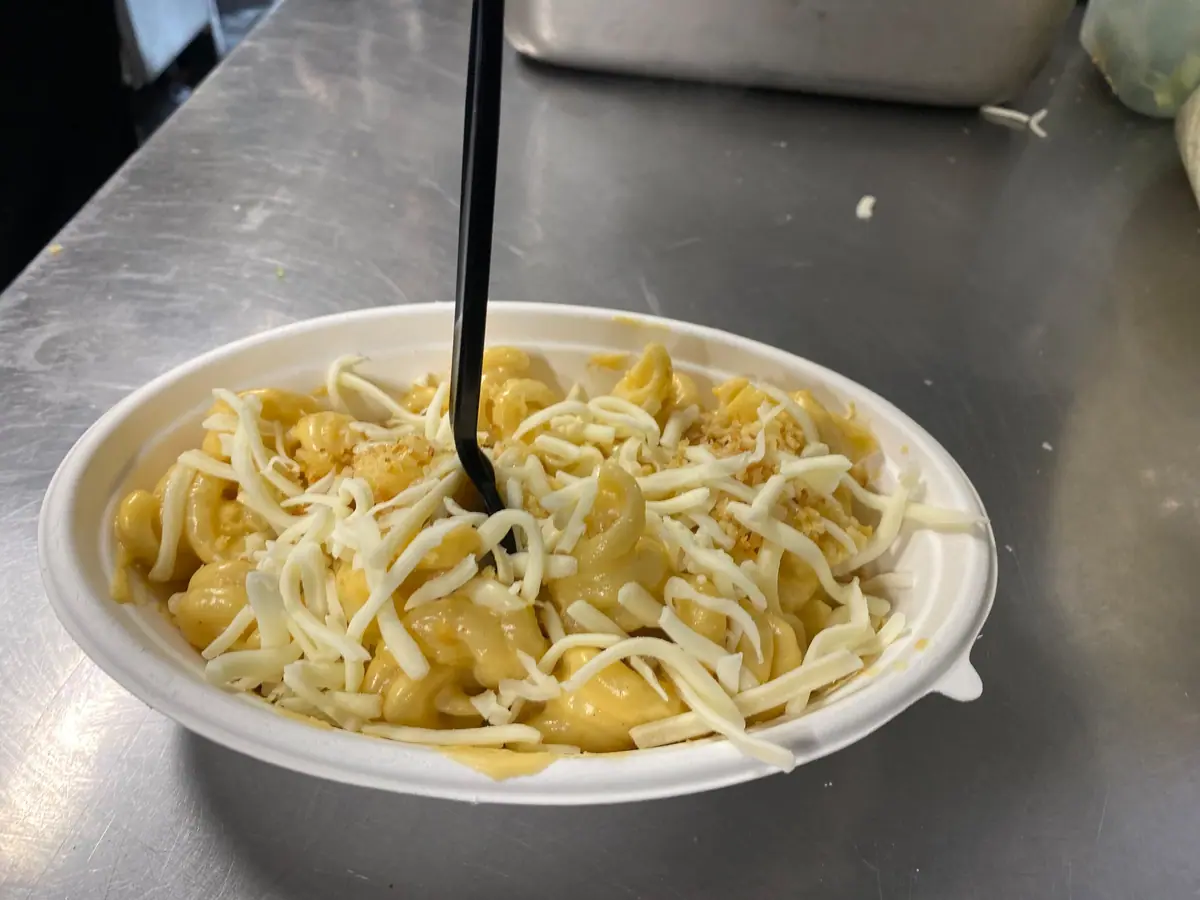 Mac N Noodles food truck catering in McCranie, GA