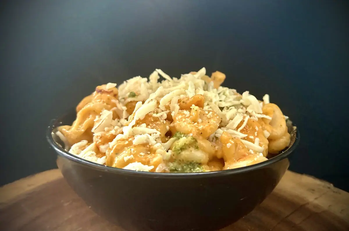 Mac N Noodles food truck catering in Lamara Heights, GA
