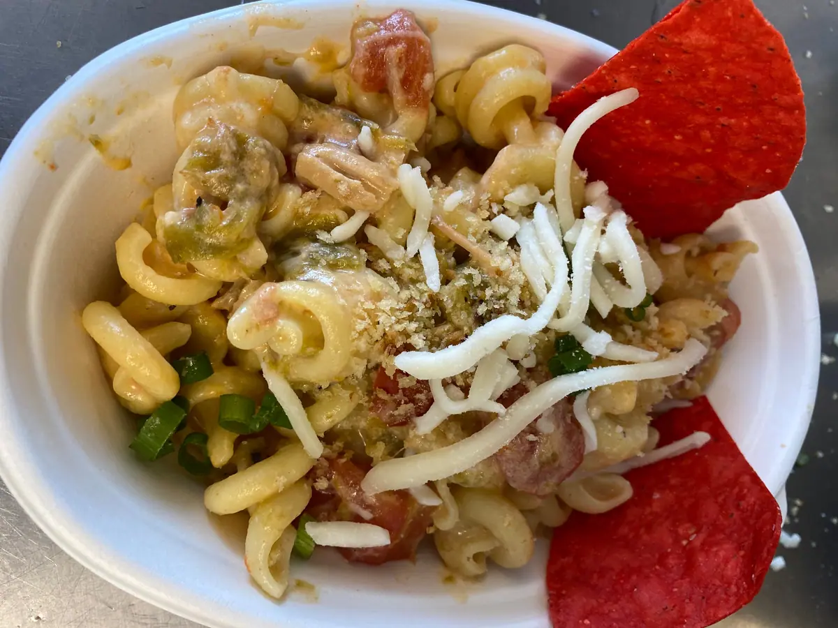 Mac N Noodles food truck catering in Lynhaven, GA