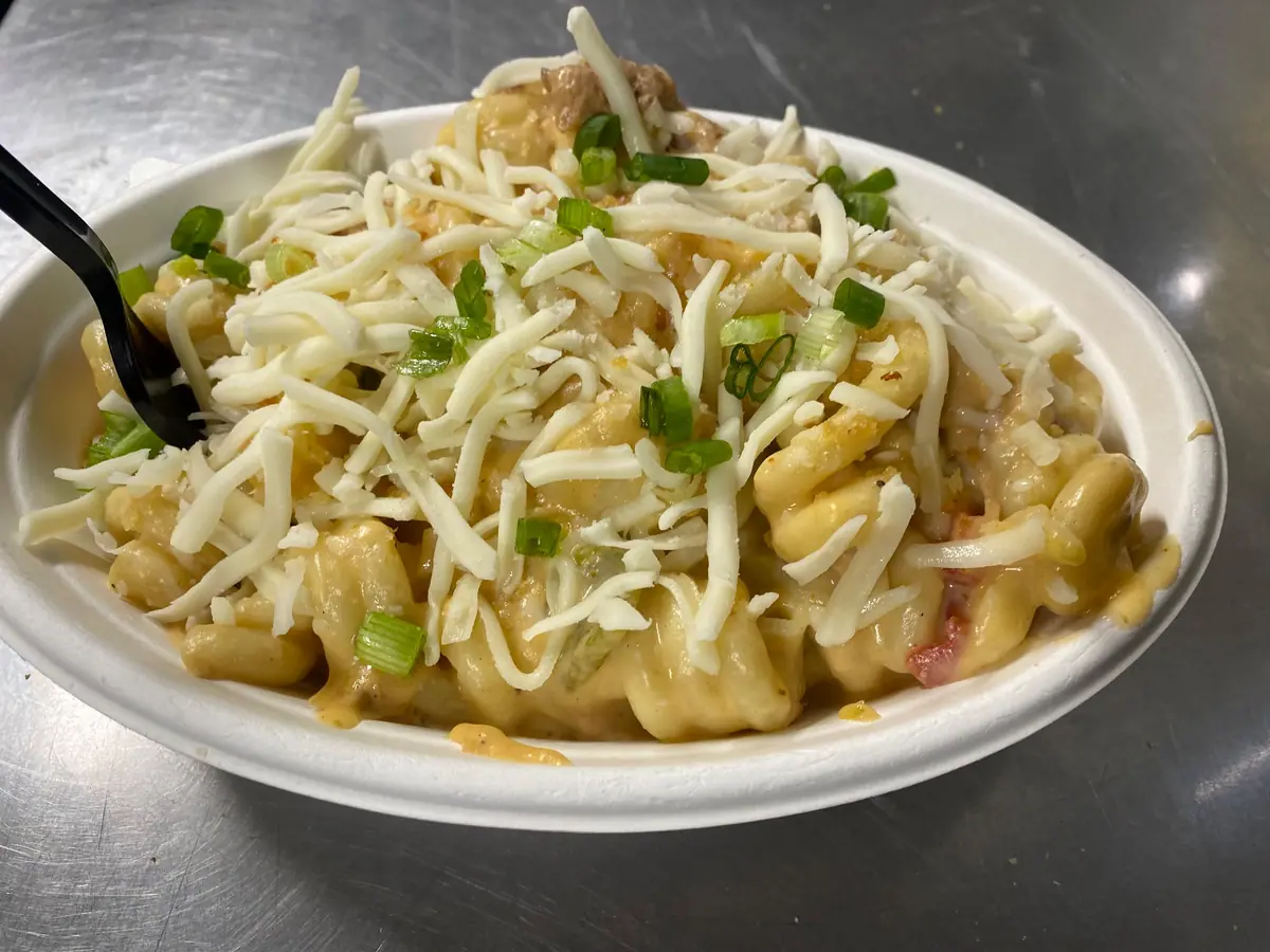 Mac N Noodles food truck catering in Mount Carmel Estates, GA