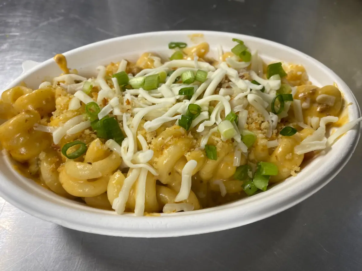 Mac N Noodles food truck catering in Magnolia Grove, GA