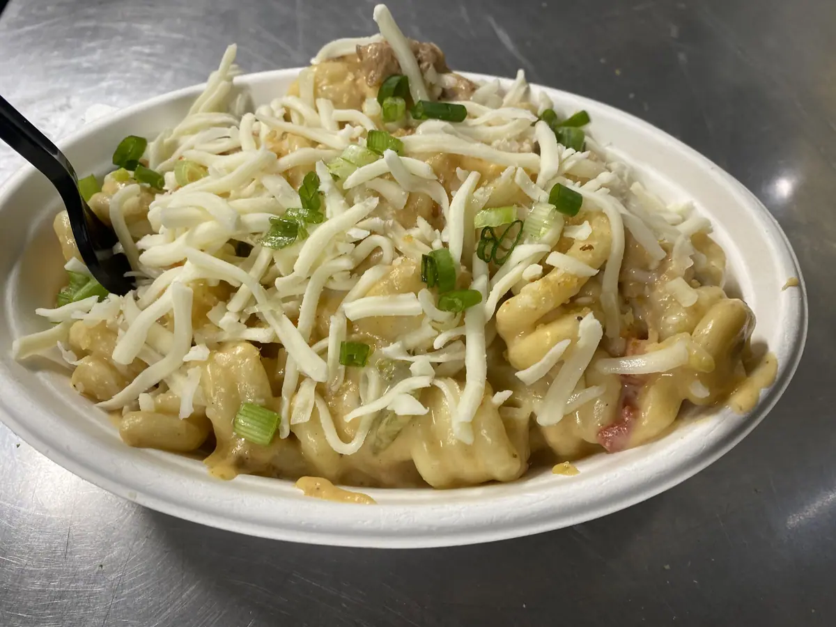 Mac N Noodles food truck catering in Dilworth, AL