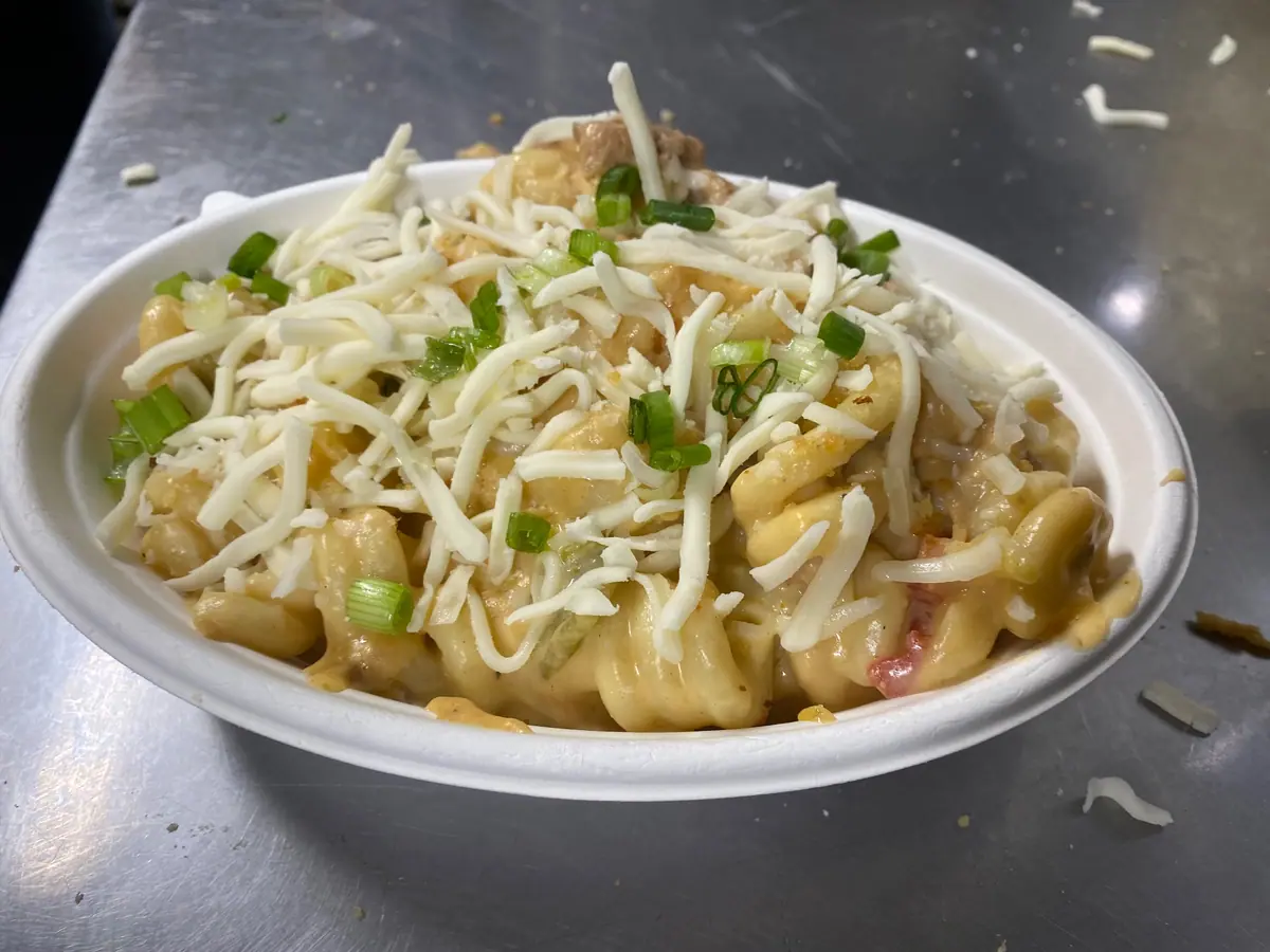 Mac N Noodles food truck catering in Nannie, GA