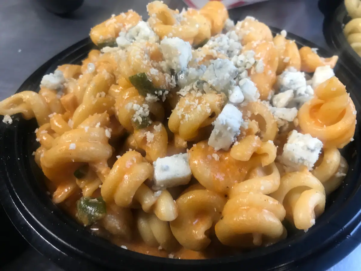 Mac N Noodles food truck catering in Leadmore, GA