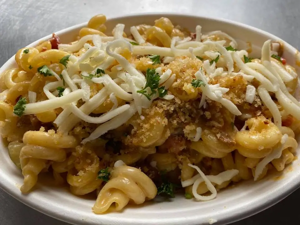 Mac N Noodles food truck catering in Lulaton, GA