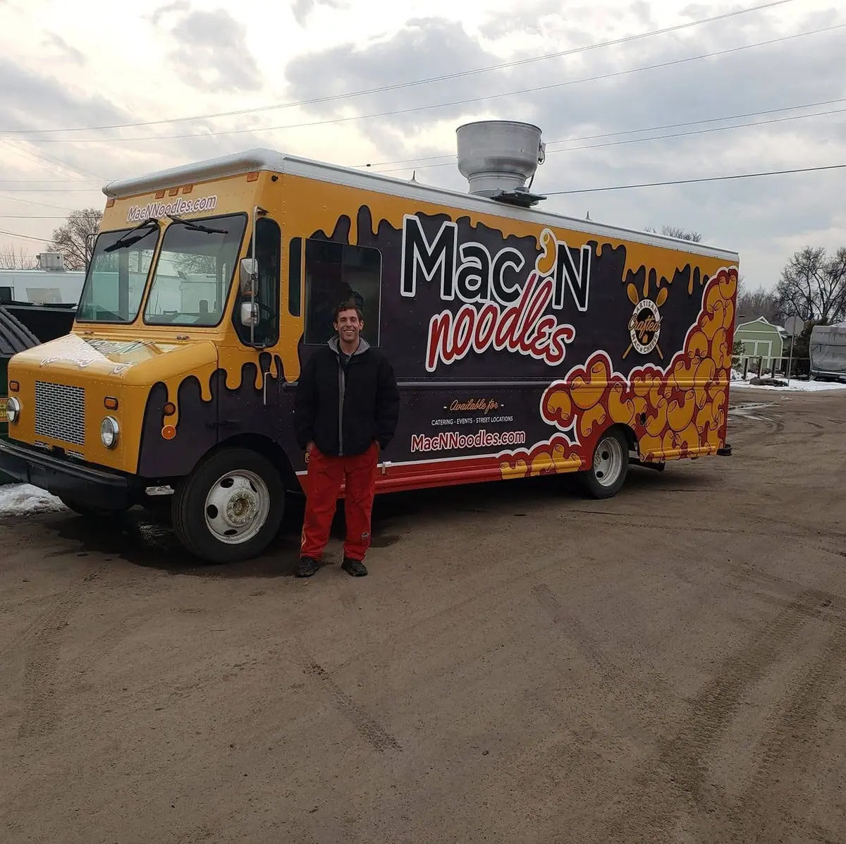 Mac N Noodles food truck at an event