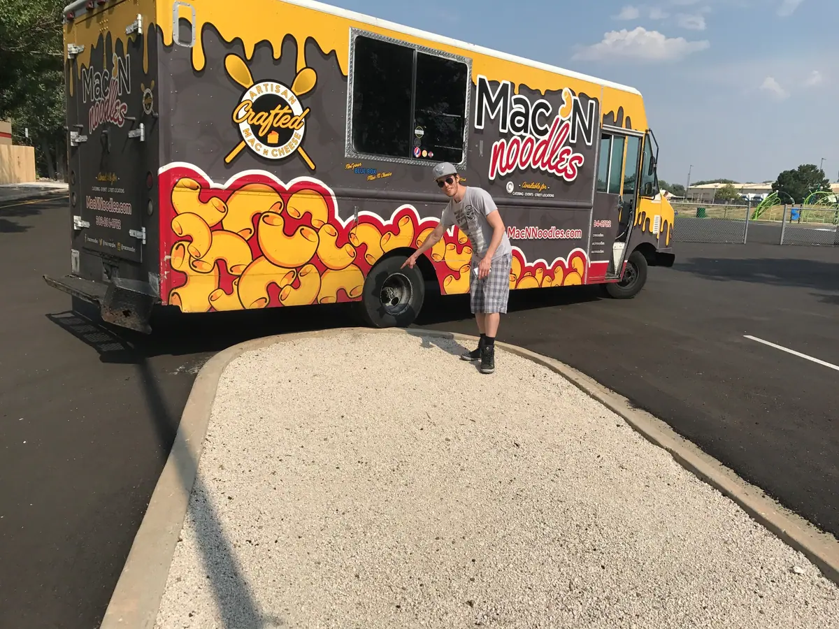 Mac N Noodles food truck at an event