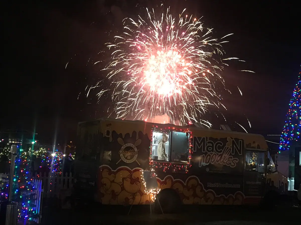 Mac N Noodles food truck at an event