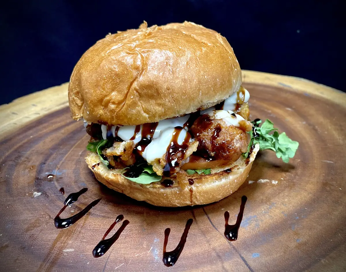 The Burger Bus food truck catering in Avalon Gardens, CA